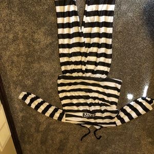 Men’s jail bird costume